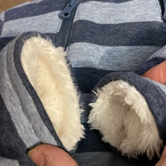 GAP - Picture 4 of 9